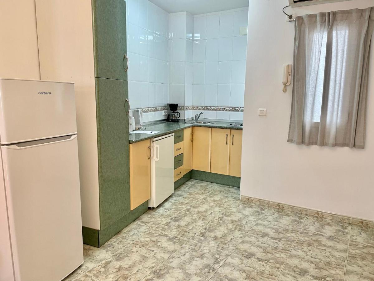Apartamentos Alan Nerja Εξωτερικό φωτογραφία