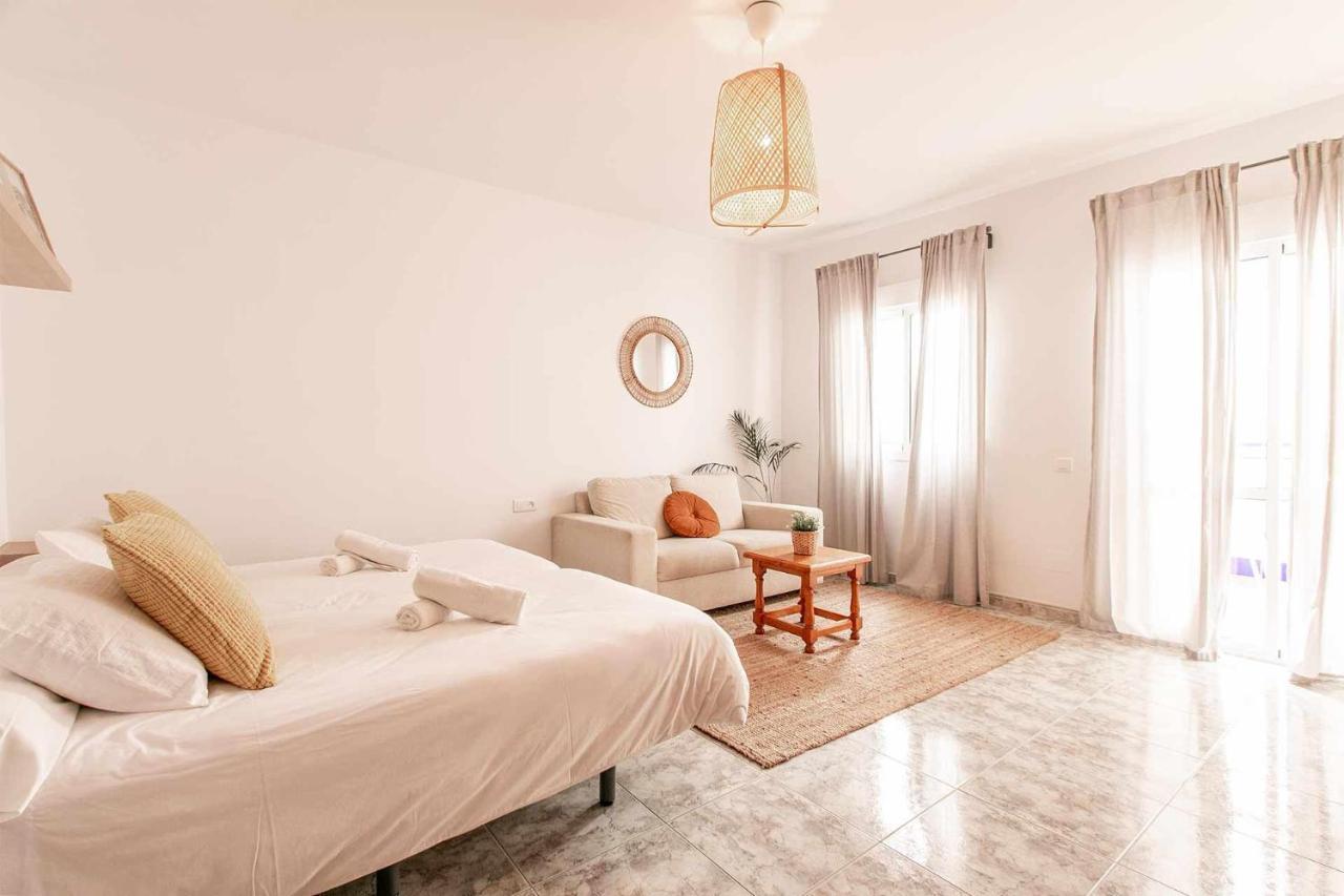 Apartamentos Alan Nerja Εξωτερικό φωτογραφία