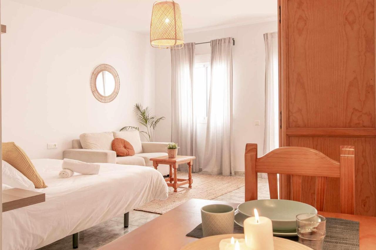 Apartamentos Alan Nerja Εξωτερικό φωτογραφία